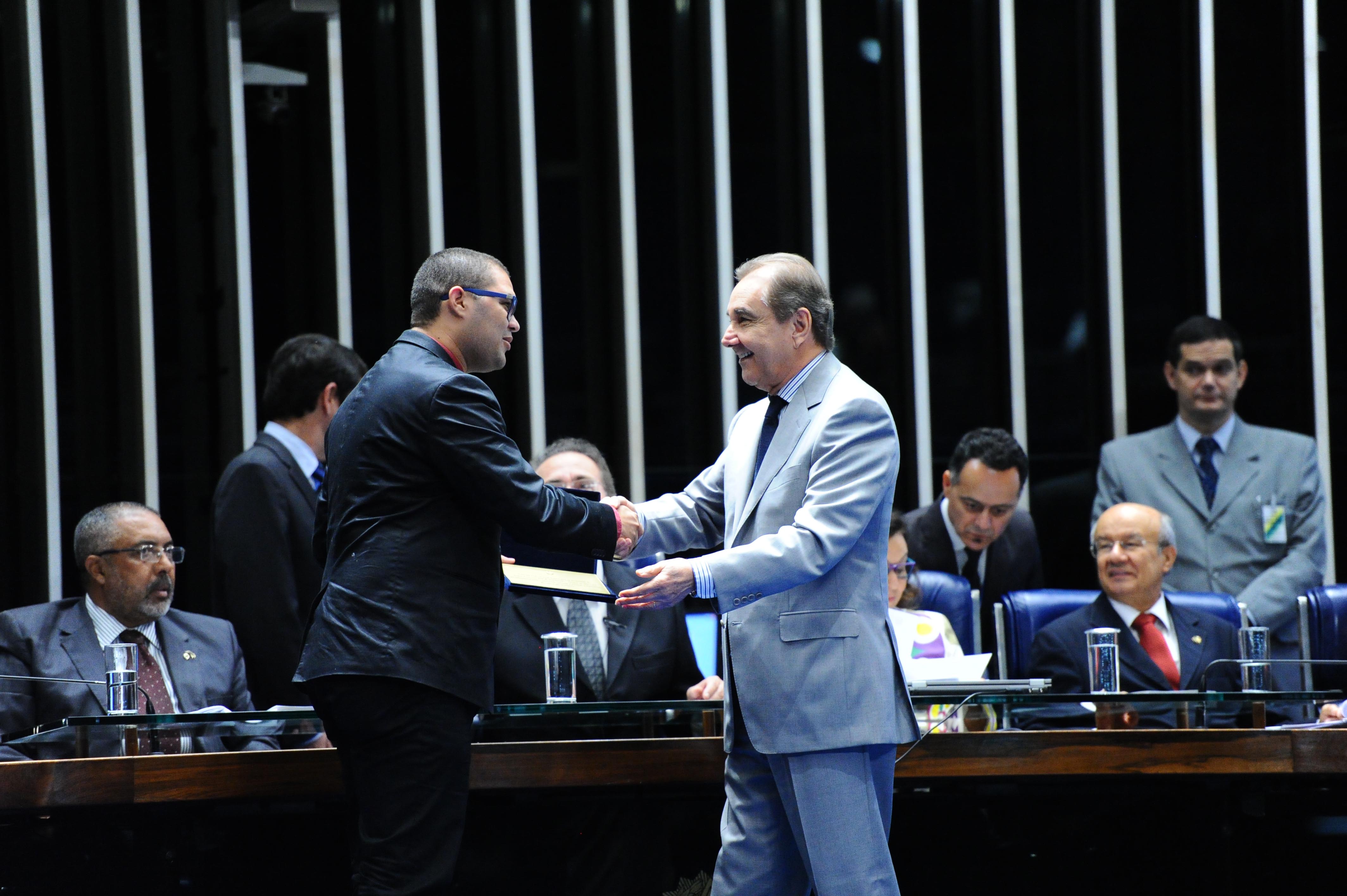 Senador José Agripino participa de sessão de homenagem ao Dia Nacional da Consciência Negra