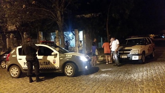 Assaltantes colocam revólver na cabeça de padre Antenor e invadiram sua residência